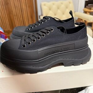 Alexander McQueen Black Treads